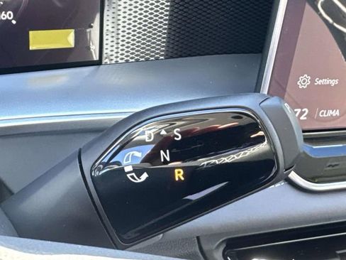 New 2026 Volkswagen Tiguan SE image 26