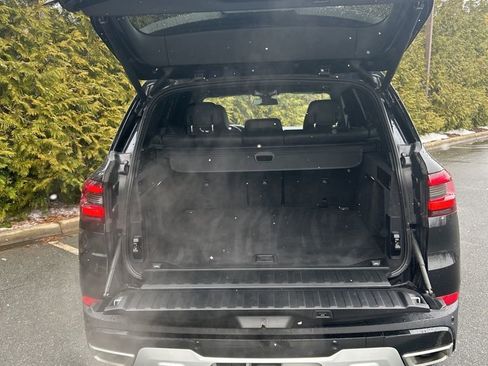 Used 2023 BMW X5 xDrive40i w/ Premium Package image 29