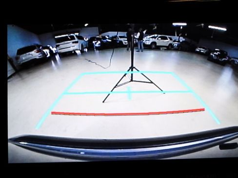 Used 2020 Toyota Corolla XLE image 32