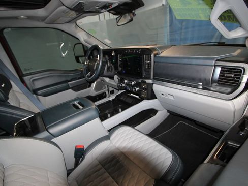 Used 2024 Ford F250 Limited AWD/4WD image 27