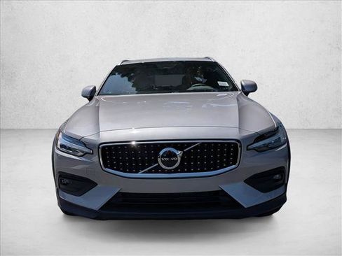 New 2026 Volvo V60 B5 Cross Country Ultra AWD/4WD image 5