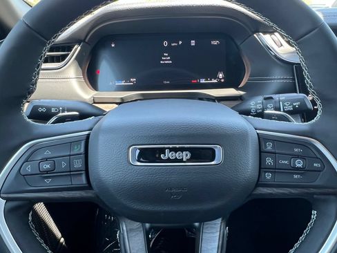 New 2026 Jeep Grand Cherokee L Limited w/ Limited Altitude Package RWD image 21