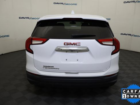 Used 2024 GMC Terrain SLE FWD image 8