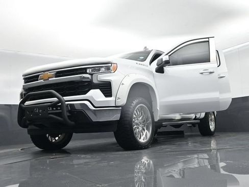 Used 2025 Chevrolet Silverado 1500 LT w/ Protection Package AWD/4WD image 73