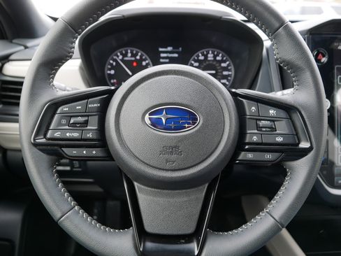 Used 2025 Subaru Forester Premium AWD/4WD image 25