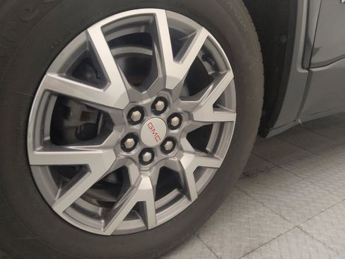 Used 2021 GMC Acadia SLT AWD/4WD image 31