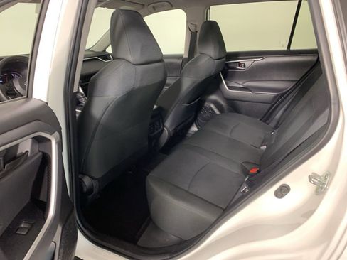 Used 2024 Toyota RAV4 LE AWD/4WD image 31