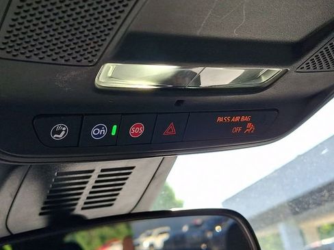 Used 2025 Chevrolet Equinox LT FWD image 20