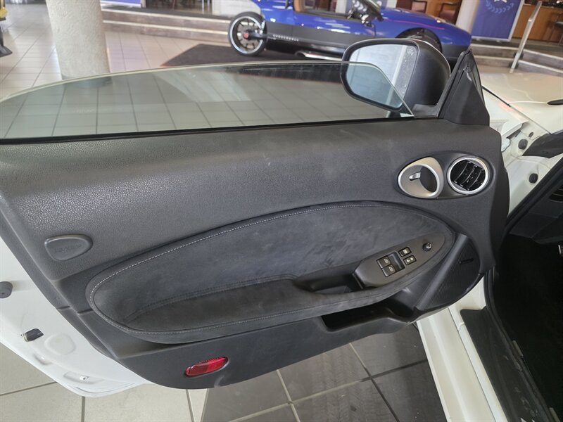 Used 2015 Nissan 370Z Touring Sport RWD image 10