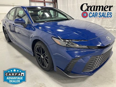 Used 2026 Toyota Camry SE FWD image 1