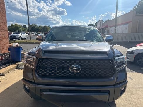 Used 2021 Toyota Tundra Platinum AWD/4WD image 3