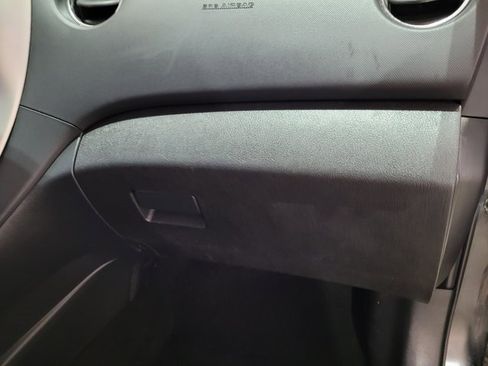 Used 2010 Pontiac Vibe Base image 47