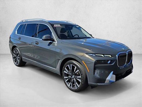 Certified 2024 BMW X7 xDrive40i image 3