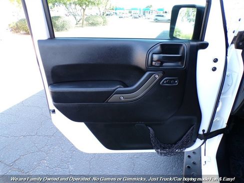 Used 2018 Jeep Wrangler Unlimited Sport AWD/4WD image 12