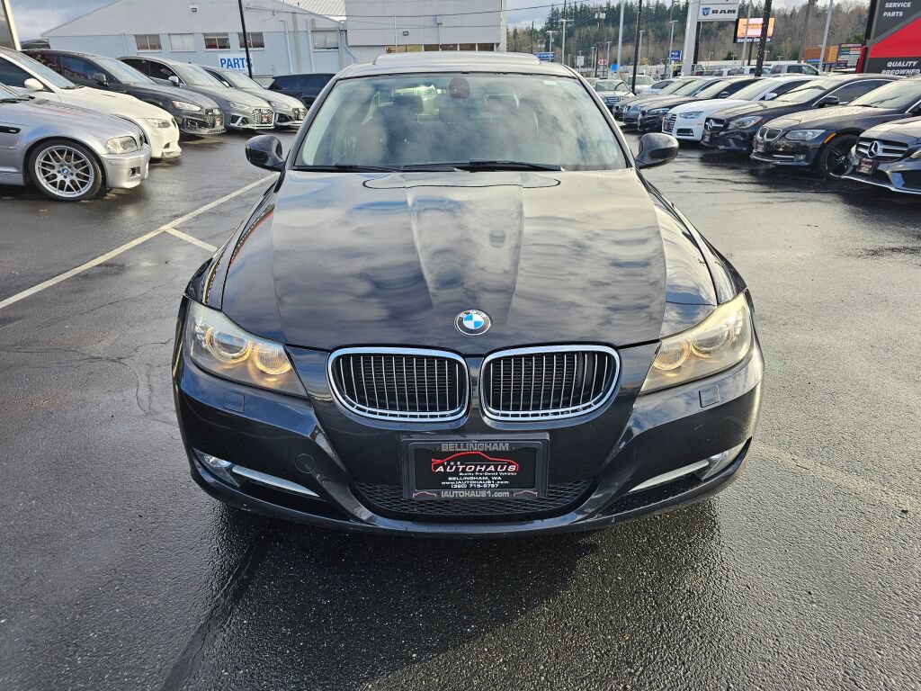 Used 2011 BMW 335i xDrive Sedan AWD/4WD image 8