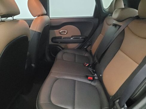 Used 2016 Kia Soul + w/ Audio Package image 18