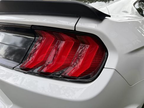 Used 2020 Ford Mustang Coupe RWD image 12