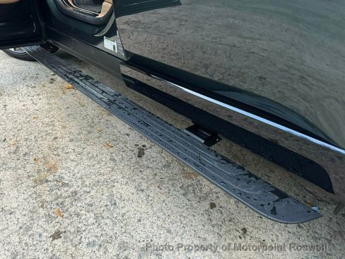 Used 2025 Land Rover Range Rover SV image 39