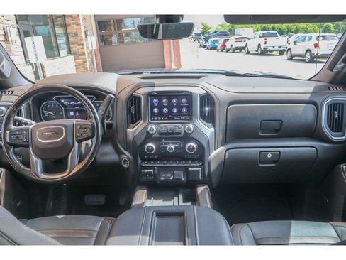 Used 2020 GMC Sierra 1500 Denali w/ Denali Ultimate Package AWD/4WD image 12