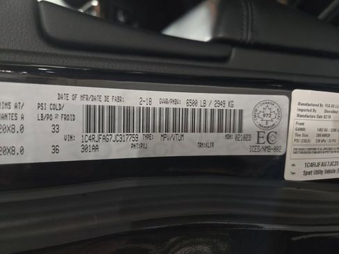 Used 2018 Jeep Grand Cherokee Altitude image 39