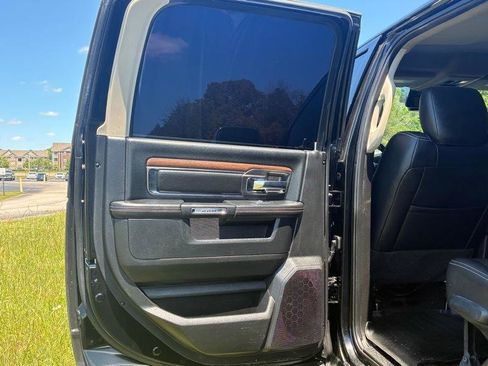 Used 2015 RAM 3500 Laramie w/ Convenience Group AWD/4WD image 21