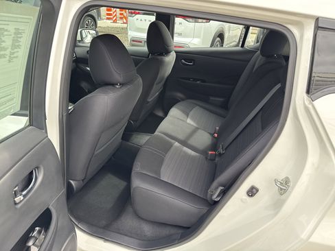 Used 2019 Nissan Leaf SV FWD image 14