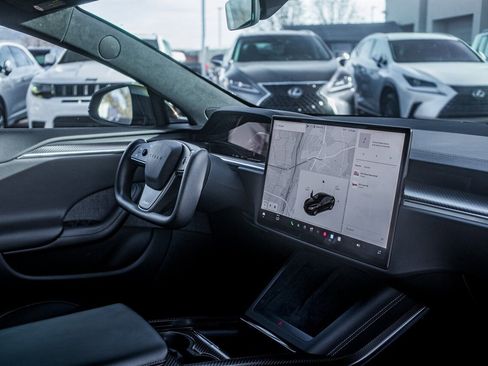 Used 2022 Tesla Model S Plaid image 35