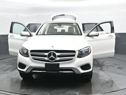 Used 2019 Mercedes-Benz GLC 300 4MATIC image 30