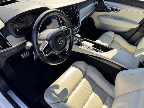 Used 2021 Volvo V90 T5 R-Design image 23