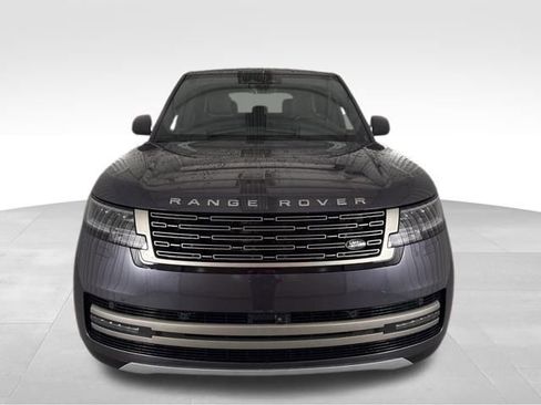 New 2025 Land Rover Range Rover SE image 3