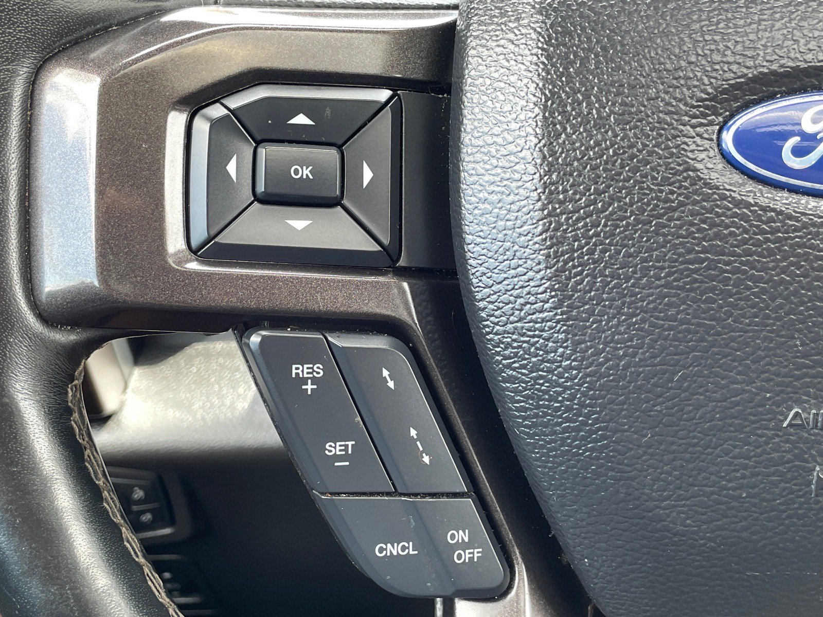 Used 2021 Ford Expedition Limited RWD image 11
