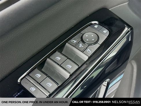 New 2026 Nissan Pathfinder Platinum image 17