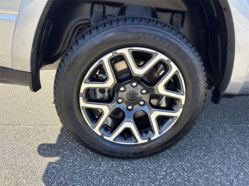 Used 2025 RAM 1500 Laramie image 17