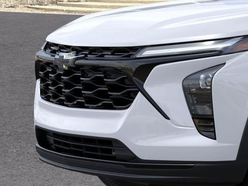New 2026 Chevrolet Trax LT w/ Sunroof Package FWD image 13