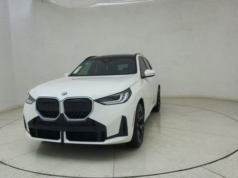 Used 2025 BMW X3 xDrive30i w/ Premium Package image 63