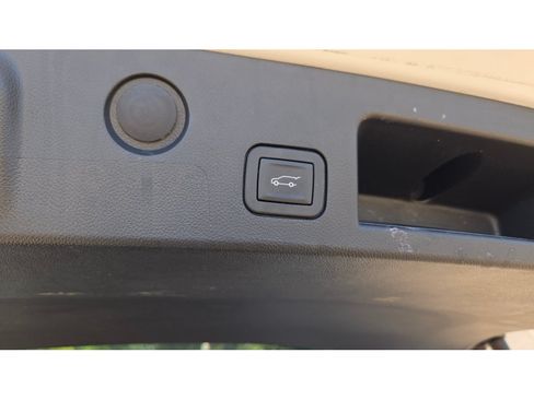 Used 2026 Chevrolet Equinox LT w/ Convenience Package II FWD image 14