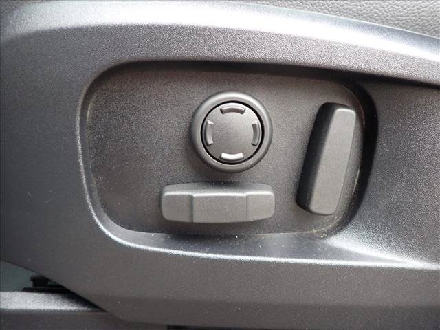 Used 2024 Land Rover Defender 110 S AWD/4WD image 12