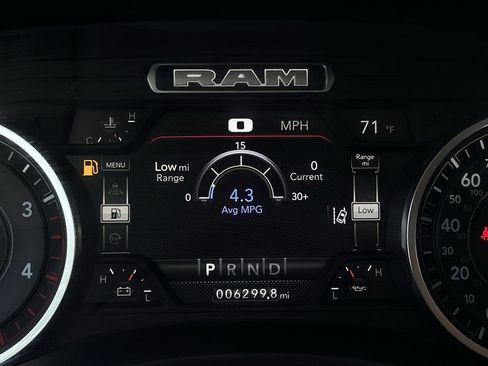 Used 2024 RAM 2500 Laramie w/ Safety Group image 17