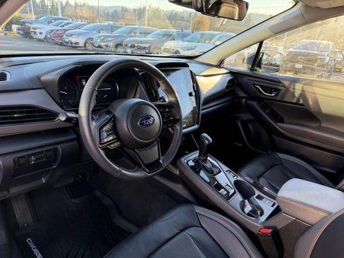 Used 2024 Subaru Crosstrek 2.5i Limited w/ Crosstrek Mirror Package image 17