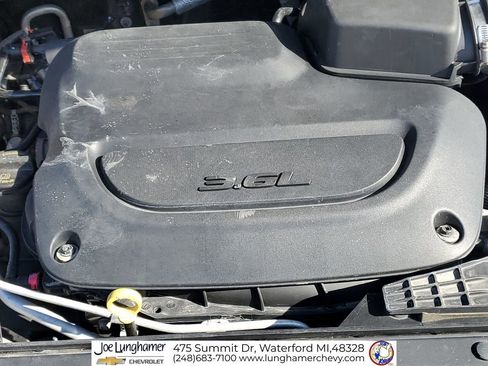 Used 2020 Chrysler Pacifica Limited image 30