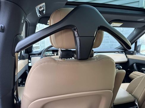 New 2026 Land Rover Range Rover Sport SE AWD/4WD image 18
