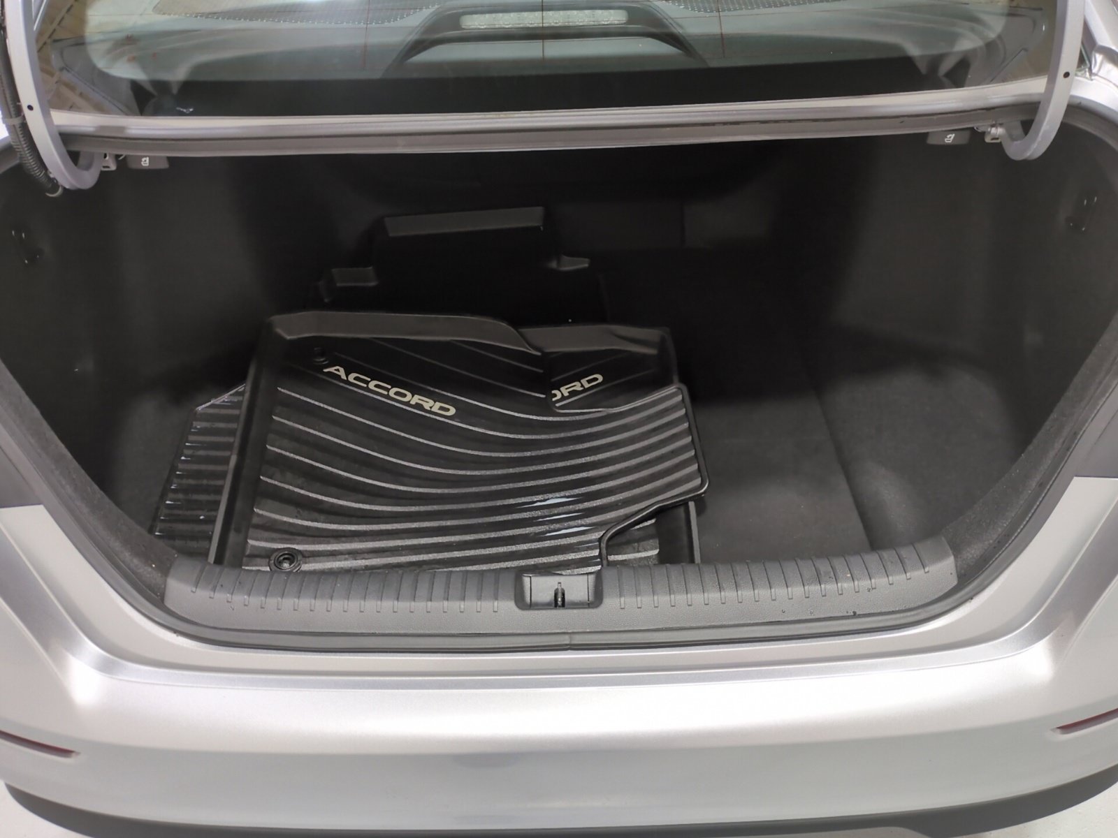 Used 2025 Honda Accord Sport image 13