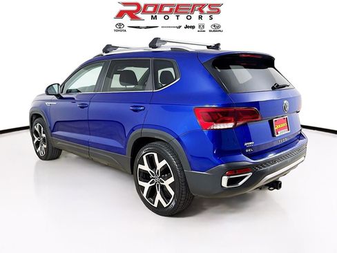 Used 2023 Volkswagen Taos SEL image 5
