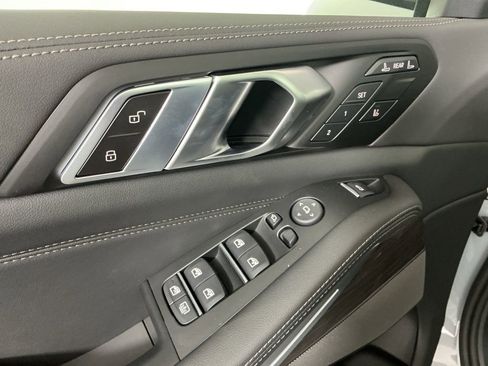 Used 2026 BMW X7 xDrive40i w/ M Sport Package image 22
