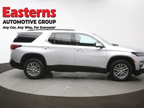 Used 2022 Chevrolet Traverse LT FWD image 46