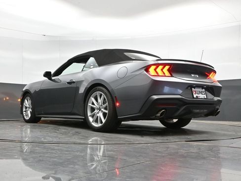 Used 2025 Ford Mustang GT Premium RWD image 48