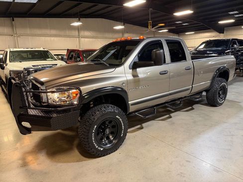 Used 2006 Dodge Ram 2500 Truck SLT image 9