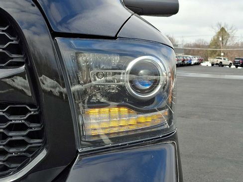 Used 2018 RAM 1500 Sport image 9