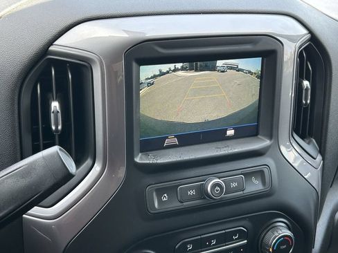 Used 2019 Chevrolet Silverado 1500 Custom Trail Boss AWD/4WD image 32