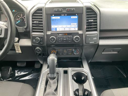 Used 2018 Ford F150 XLT w/ Equipment Group 302A Luxury AWD/4WD image 11
